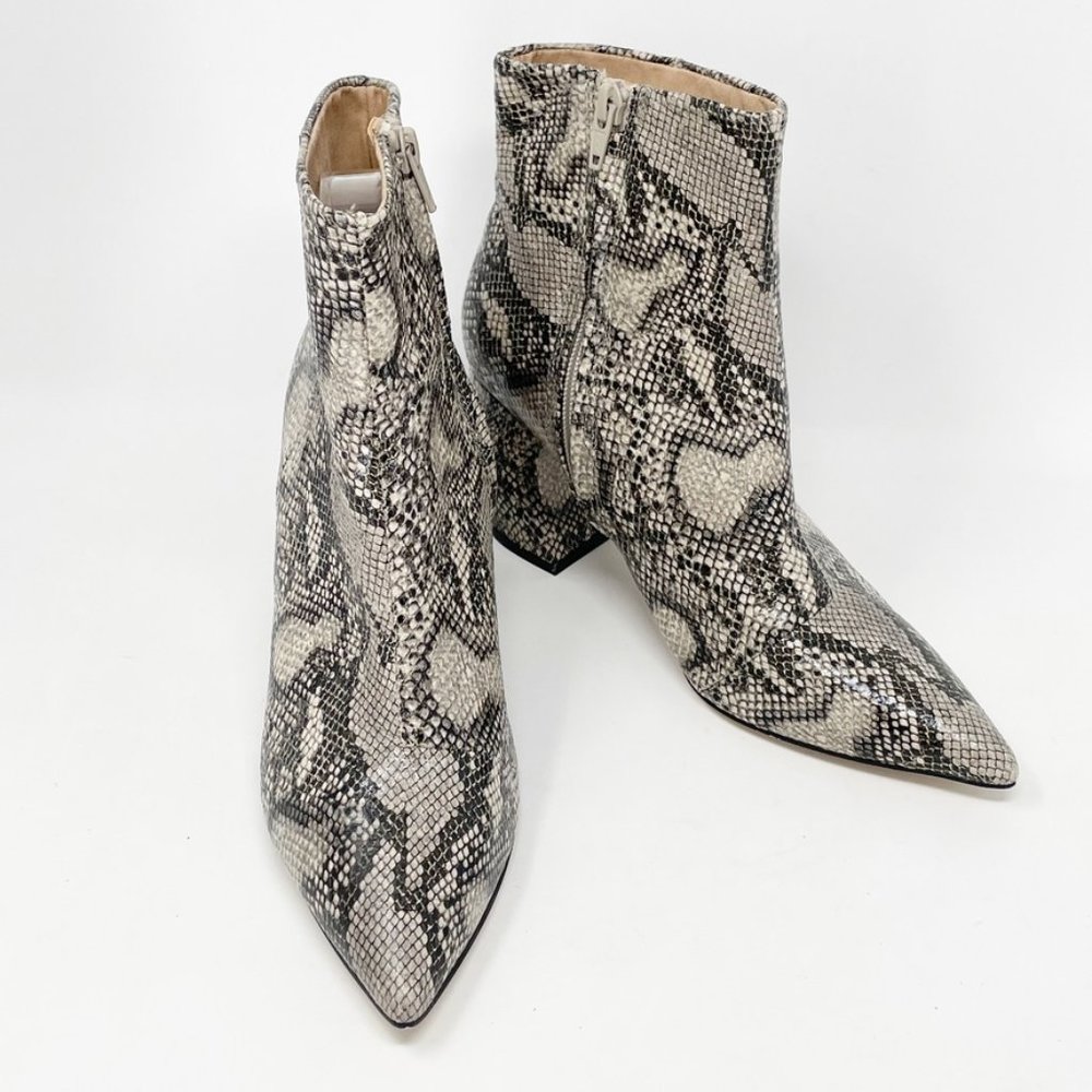 Office Womens London Gray Reptile Print Vegan Leather Side Zip Heel Boots Size 8